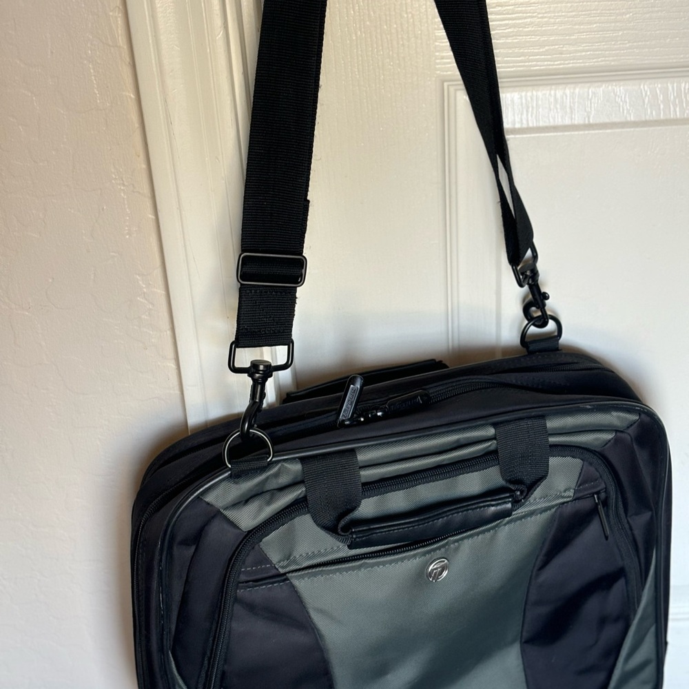 Targus briefcase, school bag or travel carry all
